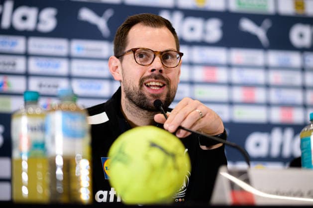 Handball, Womens World Championship, Main Round Group 2 Germany Press Conference Co Coach Frederick Griesbach Germany Dortmund North Rhine-Westphalia Germany