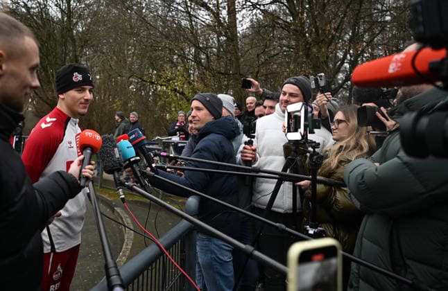 03 12 2025, xophax, Soccer 1 Bundesliga Season 2025 2026 1 FC Köln ,Training Mixzone , Said El Mala , Journalists , Mobile Videos Cologne