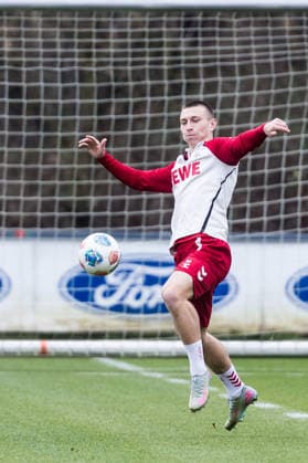 1 Soccer Bundesliga training 1 FC Köln 03 12 2025 Kristoffer Lund 1 FC Köln, 32 takes a ball 1 Soccer Bundesliga training 1 FC Köln Geissbockheim, 03 12 2025 Copyright: xBEAUTIFULxSPORTS Wunderlx