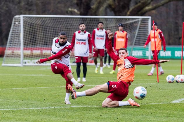 1 Soccer Bundesliga training 1 FC Köln 03 12 2025 duel Linton Maina 1 FC Köln, 37 , Eric Martel 1 FC Köln, 6 1 Soccer Bundesliga training 1 FC Köln Geissbockheim, 03 12 2025 Copyright: xBEAUTIFULxSPORTS Wunderlx