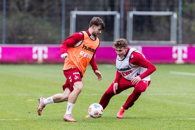 1 Soccer Bundesliga training 1 FC Köln 03 12 2025 duel Jan Thielmann 1 FC Köln, 29 , Sebastian Sebulonsen 1 FC Köln, 28 1 Soccer Bundesliga training 1 FC Köln Geissbockheim, 03 12 2025 Copyright: xBEAUTIFULxSPORTS Wunderlx