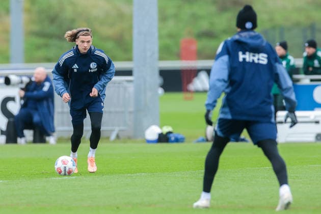 03 12 2025, Football, Season 2025 2026, 2 Bundesliga, Training FC Schalke 04, Mika Wallentowitz FC Schalke 04 , Gelsenkirchen Training ground FC Schalke 04 NRW Germany xRHR PHOTO DEx Copyright: EWERT RHR-FOTOx RHR-FOTO DE