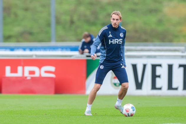 03 12 2025, Football, Season 2025 2026, 2 Bundesliga, Training FC Schalke 04, Timo Becker FC Schalke 04 , Gelsenkirchen Training ground FC Schalke 04 NRW Germany xRHR PHOTO DEx Copyright: EWERT RHR-FOTOx RHR-FOTO DE
