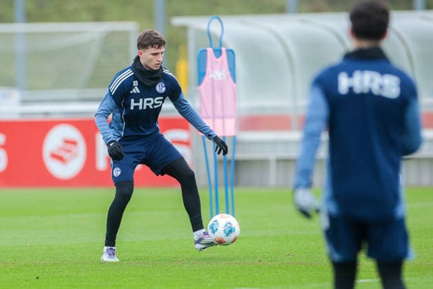 03 12 2025, Football, Season 2025 2026, 2 Bundesliga, Training FC Schalke 04, Vitalie Becker FC Schalke 04 , Gelsenkirchen Training ground FC Schalke 04 NRW Germany xRHR PHOTO DEx Copyright: EWERT RHR-FOTOx RHR-FOTO DE