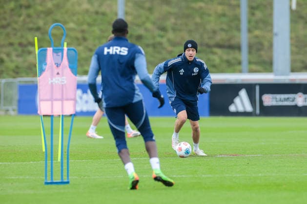 03 12 2025, Football, Season 2025 2026, 2 Bundesliga, Training FC Schalke 04, Mika Khadr FC Schalke 04 , Gelsenkirchen Training ground FC Schalke 04 NRW Germany xRHR PHOTO DEx Copyright: EWERT RHR-FOTOx RHR-FOTO DE