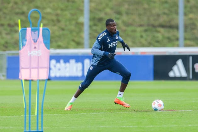 03 12 2025, Football, Season 2025 2026, 2 Bundesliga, Training FC Schalke 04, Bryan Lasme FC Schalke 04 , Gelsenkirchen Training ground FC Schalke 04 NRW Germany xRHR PHOTO DEx Copyright: EWERT RHR-FOTOx RHR-FOTO DE