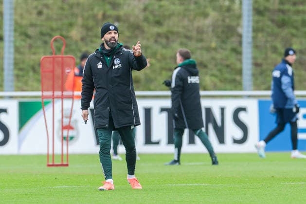 03 12 2025, Football, Season 2025 2026, 2 Bundesliga, Training FC Schalke 04, Head Coach Miron Muslic FC Schalke 04 , Gelsenkirchen Training ground FC Schalke 04 NRW Germany xRHR PHOTO DEx Copyright: EWERT RHR-FOTOx RHR-FOTO DE