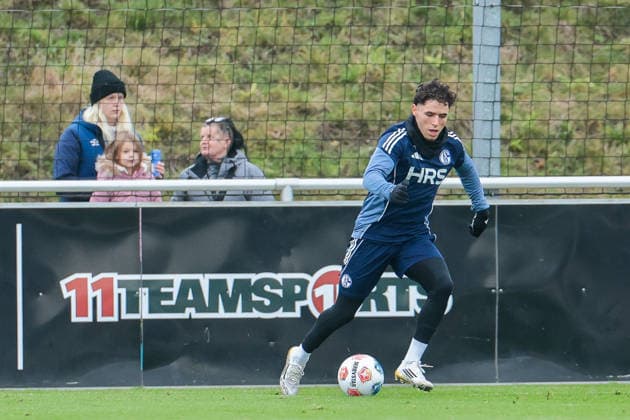 03 12 2025, Football, Season 2025 2026, 2 Bundesliga, Training FC Schalke 04, Soufiane El Faouzi FC Schalke 04 , Gelsenkirchen Training ground FC Schalke 04 NRW Germany xRHR PHOTO DEx Copyright: EWERT RHR-FOTOx RHR-FOTO DE