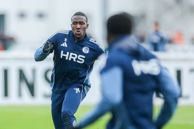 03 12 2025, Football, Season 2025 2026, 2 Bundesliga, Training FC Schalke 04, Bryan Lasme FC Schalke 04 , Gelsenkirchen Training ground FC Schalke 04 NRW Germany xRHR PHOTO DEx Copyright: EWERT RHR-FOTOx RHR-FOTO DE