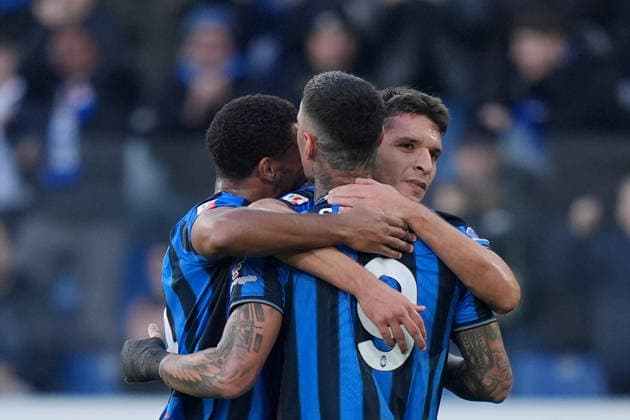 Atalanta™s Berat Djimsiti celebrates after scoring 1-0 during the Frecciarossa Italian Cup 2025 2026 soccer match between Atalanta and Genoa at New Balance Arena in Bergamo , North Italy , Wednesday , December 03 , 2025. - Soccer  Copyright: xSpada LaPressex