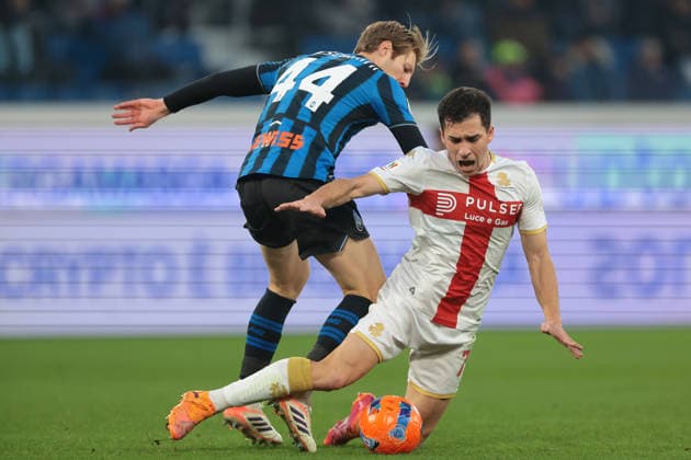 Bergamo, Italy, 3rd December 2025. Marco Brescianini of Atalanta clashes with Patrizio Masini of Genoa CFC during the Atalanta vs Genoa Coppa Italia match at New Balance Arena, Bergamo. Picture credit should read: Jonathan Moscrop Sportimage EDITORIAL USE ONLY. No use with unauthorised audio, video, data, fixture lists, club league logos or live services. Online in-match use limited to 120 images, no video emulation. No use in betting, games or single club league player publications. SPI_082_JM_ATALANTA_GENOA_CI SPI-4320-0082