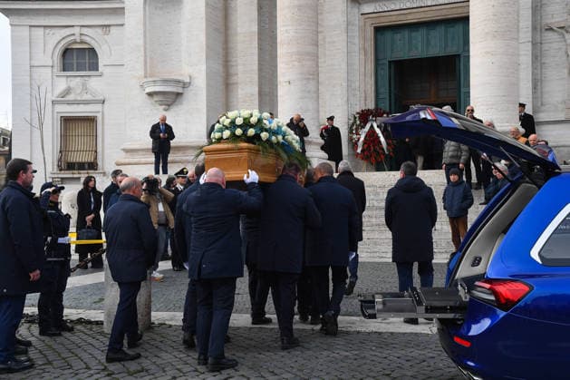 ROME, Funeral of Nicola Pietrangeli. Pictured: the arrival of the coffin.  Copyright: xD ANGELO LANDIx xipa-agency.netx xDxAngelo Landix IPA_Agency_IPA68686145