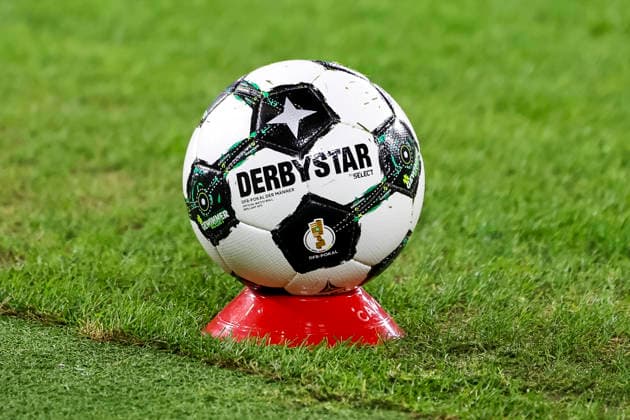 Match ball, DFB Pokal , Germany, Football, DFB Pokal, Round of 16, 2025 2026, SC Freiburg vs SV Darmstadt 98, 03 12 2025, Europa Park Stadion , Freiburg im Breisgau, Germany Freiburg im Breisgau Europa Park Stadion Baden Wuerttemberg Germany Copyright: xGrantxHubbsx