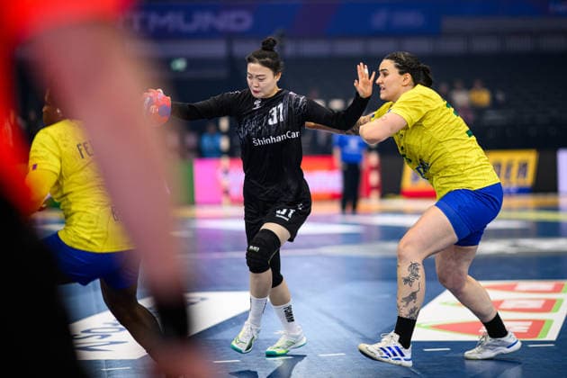 DORTMUND, GERMANY - 3 DECEMBER, 2025: Gim Boeun - Women s Handball World Championship, WM, Weltmeisterschaft 2025 Brazil vs South Korea at Westfallenhalle.  Copyright: xVitaliixKliuievx