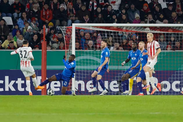 In the penalty area of SV Darmstadt 98 , Germany, Football, DFB Pokal, Round of 16, 2025 2026, SC Freiburg vs SV Darmstadt 98, 03 12 2025, Europa Park Stadion , Freiburg im Breisgau, Germany Freiburg im Breisgau Europa Park Stadion Baden Wuerttemberg Germany Copyright: xGrantxHubbsx