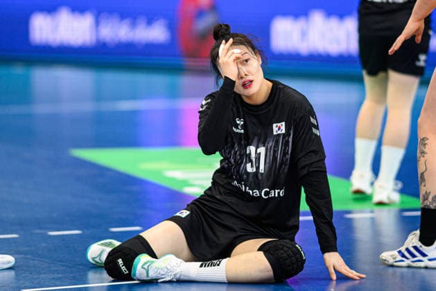 DORTMUND, GERMANY - 3 DECEMBER, 2025: Gim Boeun - Women s Handball World Championship, WM, Weltmeisterschaft 2025 Brazil vs South Korea at Westfallenhalle.  Copyright: xVitaliixKliuievx