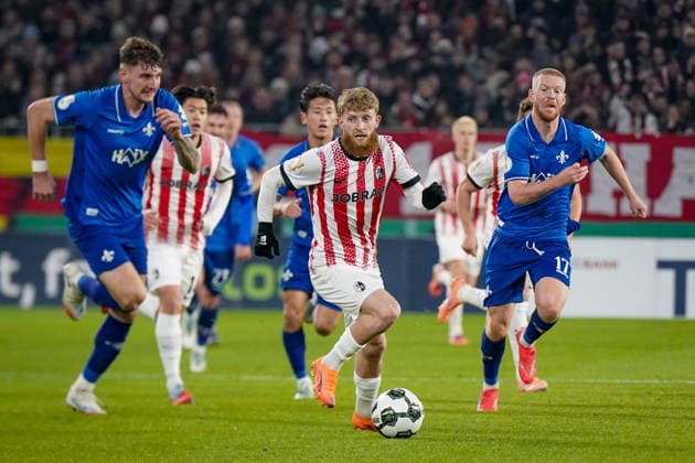Germany Soccer DFB Pokal 2025 26, Round of 16 SC Freiburg vs SV Darmstadt 98 Europa Park Stadion Freiburg Jan Niklas Beste SC Freiburg, 19 Copyright: xJOERANxSTEINSIEKx