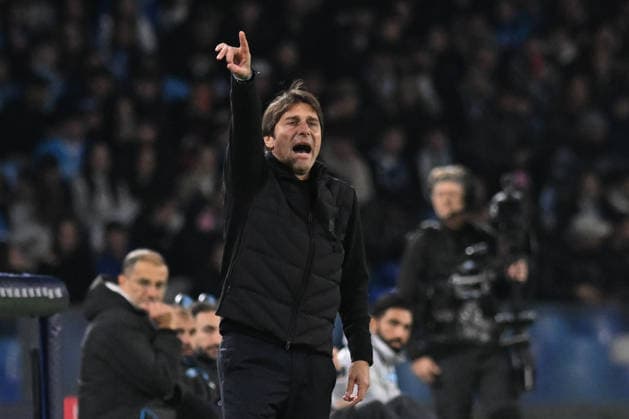 Antonio Conte Coach coach of SSC Napoli gestures during the Coppa Italia Freccia Rossa match between SSC Napoli vs Cagliari Calcio at Diego Armando Maradona Stadium  Copyright: xAgostinoxGemito IPAxSportx xipa-agency.netx xx IPA_68693744 IPA_Agency_IPA68693744