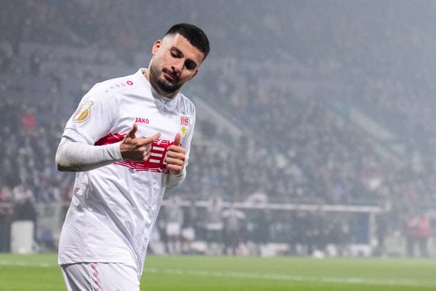 BOCHUM, GERMANY - DECEMBER 3: Deniz Undav of VfB Stuttgart celebrates after scoring his team s second goal during the DFB Cup round of 16 match between VfL Bochum and VfB Stuttgart at Vonovia Ruhrstadion on December 3, 2025 in Bochum, Germany. (Photo by Rene Nijhuis) SPO  Copyright: xRenexNijhuis