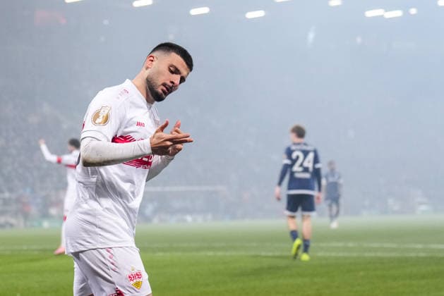 BOCHUM, GERMANY - DECEMBER 3: Deniz Undav of VfB Stuttgart celebrates after scoring his team s second goal during the DFB Cup round of 16 match between VfL Bochum and VfB Stuttgart at Vonovia Ruhrstadion on December 3, 2025 in Bochum, Germany. (Photo by Rene Nijhuis) SPO  Copyright: xRenexNijhuis