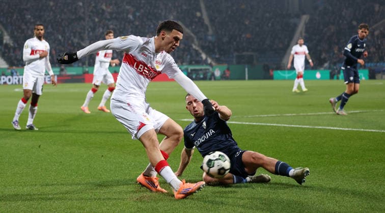 Bochum , DfB Pokal Football VfL Bochum vs VfB Stuttgart, f l Bilal El Khannouss VfB , Maximilian Wittek Bochum In accordance with the regulations of the DFL German Football League, it is prohibited to use or have used photographs taken in the stadium and or of the match in the form of sequential images and or video-like photo series