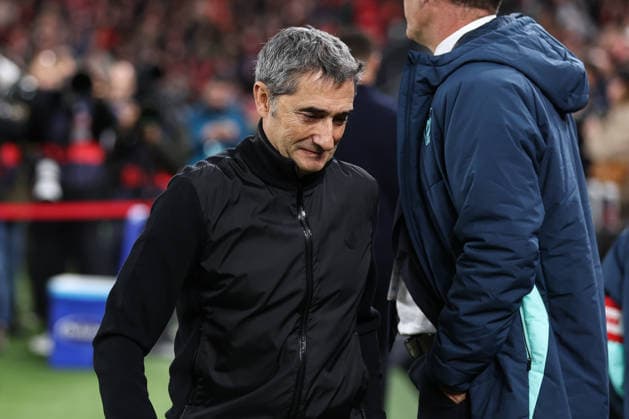 December 3, 2025, Bilbao, Vizcaya, Spain: Ernesto Valverde, head coach of Athletic Club, looks on during the Spanish League, LaLiga EA Sports, football match played between Athletic Club de Bilbao and Real Madrid at San Mames stadium on December 03, 2025 in Bilbao, Spain. Bilbao Spain - ZUMAa181 20251203_zaa_a181_021 Copyright: xIrinaxR.xHipolitox