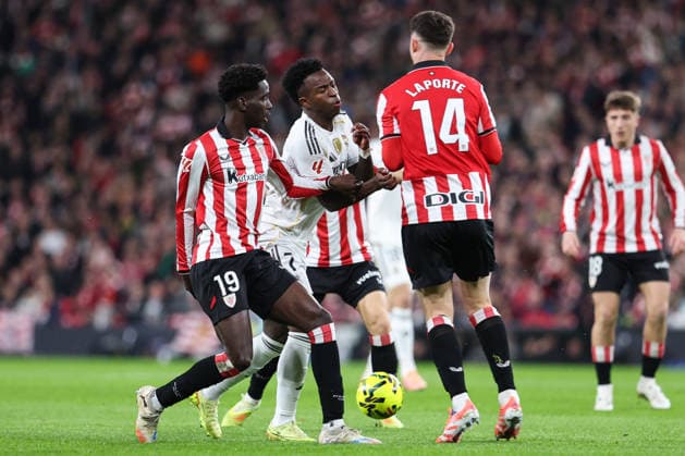 December 3, 2025, Bilbao, Vizcaya, Spain: Adama Boiro of Athletic Club, Vinicius Junior of Real Madrid CF and Aymeric Laporte of Athletic Club in action during the Spanish League, LaLiga EA Sports, football match played between Athletic Club de Bilbao and Real Madrid at San Mames stadium on December 03, 2025 in Bilbao, Spain. Bilbao Spain - ZUMAa181 20251203_zaa_a181_022 Copyright: xIrinaxR.xHipolitox