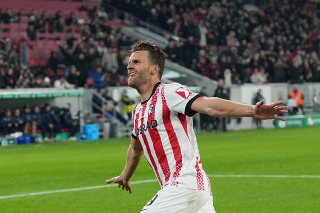 Lucas Hoeler Lucas Hoeler SC Freiburg, 09 goal celebration, emotions, goal shot, goal, goal success, goal, goal, soccer, round of 16, DFB Pokal, 2025 26, SC Freiburg vs SV Darmstadt 98, 03 12 2025, Europa Park Stadion, Freiburg, Germany DFB REGULATIONS PROHIBIT ANY USE OF PHOTOGRAPHS AS IMAGE SEQUENCES AND OR QUASI VIDEO Freiburg Europa Park Stadion Baden Württemberg Germany Copyright: xArnexAmbergx