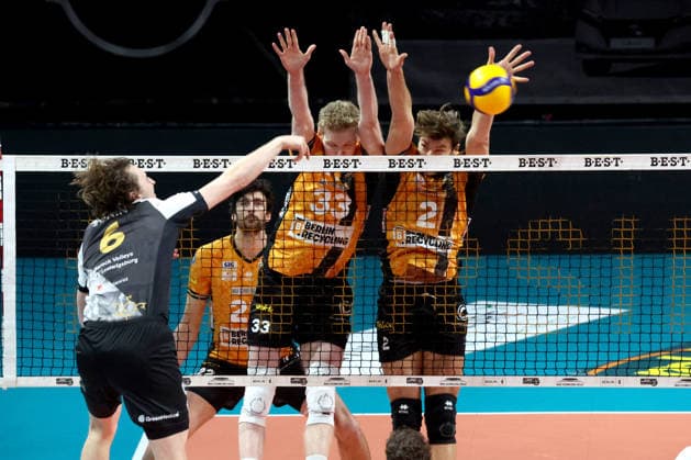 DEU, DVV, 1 VBL, BR Volleys vs Ludwigsburg, 03 12 2025, Max Schmeling Halle, Berlin, DEU, DVV, 1 VBL, BR Volleys vs Ludwigsburg, pictured Fedor Ivanov BR Volleys 33 Matthew Knigge BR Volleys 2 , Bonin, Ben Simon Ludwigsburg 6 nordphotoxGmbHx xEngler nph00076