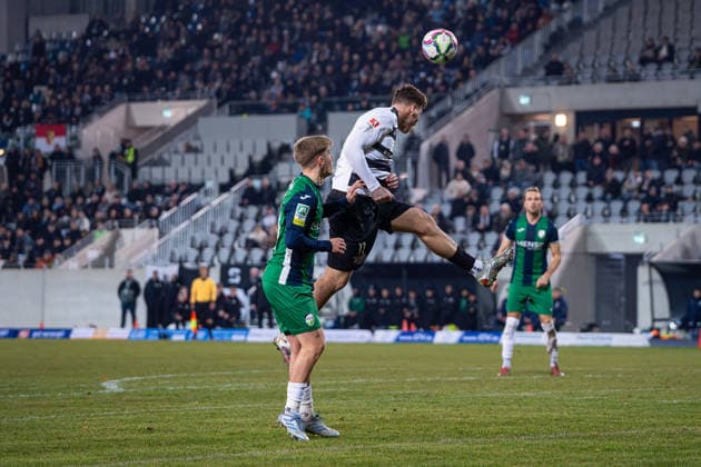 Jermaine Jann SG Wattenscheid 09, 11 in header duel against Erik Lanfer FC Guetersloh, 28 SG Wattenscheid 09 vs FC Guetersloh, Football, Westphalia State Cup, quarter-finals, 2025 2026 season, 03 12 2025 SG Wattenscheid 09 vs FC Guetersloh, Football, Westphalia State Cup, quarter-finals, 2025 2026 season, 03 12 2025 Wattenscheid Copyright: xEibner-Pressefoto DamianxKruczynx EP_DKI