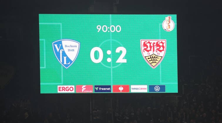 Bochum , DfB Pokal soccer VfL Bochum vs VfB Stuttgart, scoreboard with the final score 0 2 According to the regulations of the DFL German Football League, it is prohibited to use or have used photographs taken in the stadium and or of the match in the form of sequential images and or video-like photo series