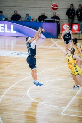 BB 1BL Women Syntainics MBC Lions Alba Berlin Liz Smith GISA Lions MBC , Jo Raflo Alba Berlin during the 2025 2026 season in the DBBL Toyota Bundesliga Syntainics MBC Lions and Alba Berlin at the SWH Arena on December 3, 2025 in Halle Saale, Sachsen Anhalt, Germany