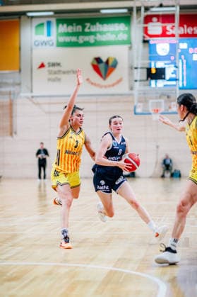 BB 1BL Women Syntainics MBC Lions Alba Berlin Nicole Brochlitz GISA Lions MBC during the 2025 2026 season in the DBBL Toyota Bundesliga Syntainics MBC Lions and Alba Berlin at the SWH Arena on December 3, 2025 in Halle Saale, Sachsen Anhalt, Germany