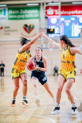 BB 1BL Women Syntainics MBC Lions Alba Berlin Nicole Brochlitz GISA Lions MBC during the 2025 2026 season in the DBBL Toyota Bundesliga Syntainics MBC Lions and Alba Berlin at the SWH Arena on December 3, 2025 in Halle Saale, Sachsen Anhalt, Germany