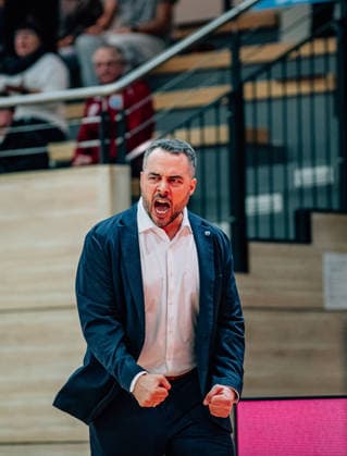 BB 1BL Women Syntainics MBC Lions Alba Berlin Timur Topal GISA Lions MBC during the 2025 2026 season in the DBBL Toyota Bundesliga Syntainics MBC Lions and Alba Berlin at the SWH Arena on December 3, 2025 in Halle Saale, Sachsen Anhalt, Germany