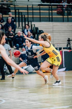 BB 1BL Women Syntainics MBC Lions Alba Berlin Katelyn Shumate GISA Lions MBC during the 2025 2026 season in the DBBL Toyota Bundesliga Syntainics MBC Lions and Alba Berlin at the SWH Arena on December 3, 2025 in Halle Saale, Sachsen Anhalt, Germany