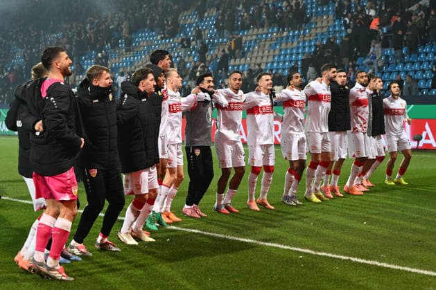 Players Stuttgart cheering, celebrating during the DFB Pokal match between VfL Bochum v VfB Stuttgart, Vovovia Ruhrstadion on December 03, 2025 in Bochum, Germany Photo by Ralf Treese DeFodi Images Players Stuttgart celebrates, celebrating during the DFB Pokal match between VfL Bochum v VfB Stuttgart at Vonovia Ruhrstadion on December 3, 2025 in Bochum, Germany Photo by Ralf Treese DeFodi Images Photo by Ralf Treese DeFodi Images