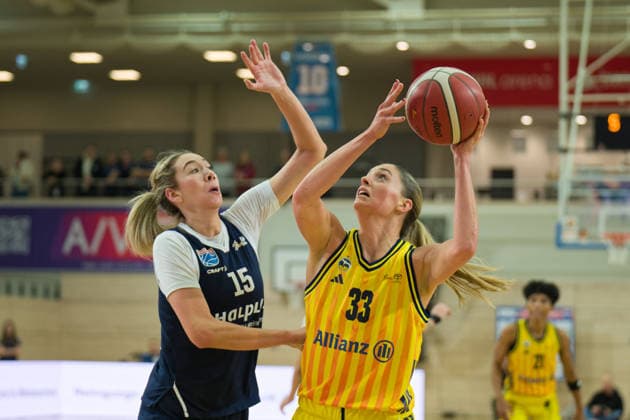 Sona Svetlikova Lions, 15 , Emily Kiser Berlin, 33 , Syntainics MBC vs Alba Berlin, Basketball, Women, DBBL Pokal Round of 16, Season 2025 26, 8 Matchday, 03 12 2025 Halle SWH Arena Sachsen Anhalt Germany