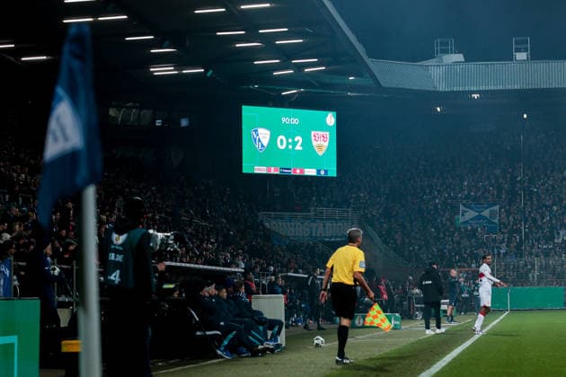 03 12 2025, Football, DFB Cup, Season 2025 2026, VfL Bochum VfB Stuttgart, Scoreboard with the final score, Bochum Vonovia Ruhrstadion NRW Germany xRHR PHOTO DEx Copyright: DennisxEwert RHR-FOTOx RHR-FOTO DE