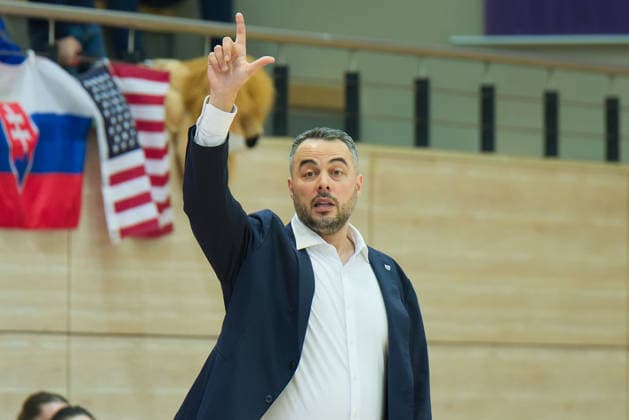 Timur Topal Lions, Head Coach , Syntainics MBC vs Alba Berlin, Basketball, Women, DBBL Cup Round of 16, Season 2025 26, 8 Matchday, 03 12 2025 Halle SWH Arena Sachsen Anhalt Germany