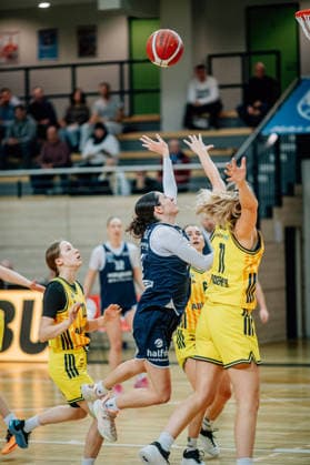 BB 1BL Women Syntainics MBC Lions Alba Berlin Katelyn Shumate GISA Lions MBC during the 2025 2026 season in the DBBL Toyota Bundesliga Syntainics MBC Lions and Alba Berlin at the SWH Arena on December 3, 2025 in Halle Saale, Sachsen Anhalt, Germany
