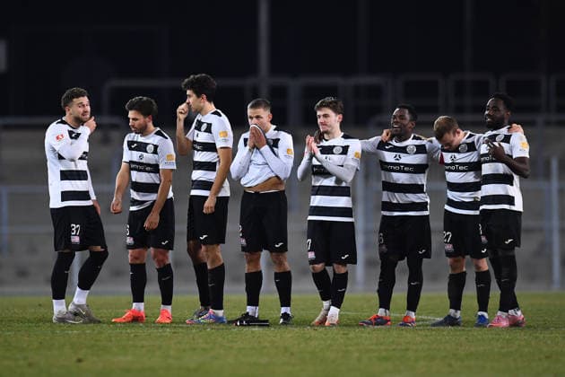 Soccer Men Krombacher Westfalenpokal Quarterfinals Season 2025 2026 SG Wattenscheid 09 FC Gütersloh on 03 12 2025 at Lohrheidestadion in Bochum Wattenscheid The Wattenscheid players are disappointed Lower Saxony Germany
