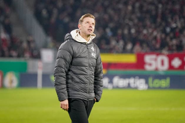 Germany Soccer DFB Pokal 2025 26, Round of 16 SC Freiburg vs SV Darmstadt 98 Europa Park Stadion Freiburg Florian Kohfeldt Coach, SV Darmstadt 98 Freiburg im Breisgau Baden Württemberg Germany Copyright: xJOERANxSTEINSIEKx
