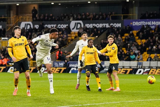 Wolverhampton, England, 3rd December 2025. Dan Ndoye of Nottingham Forest has a headed shot at goal during the Wolverhampton Wanderers vs Nottingham Forest Premier League match at Molineux, Wolverhampton. Picture credit should read: Andrew Yates Sportimage EDITORIAL USE ONLY. No use with unauthorised audio, video, data, fixture lists, club league logos or live services. Online in-match use limited to 120 images, no video emulation. No use in betting, games or single club league player publications. SPI_027_AY_WOL_vs_NFO SPI-4341-0027