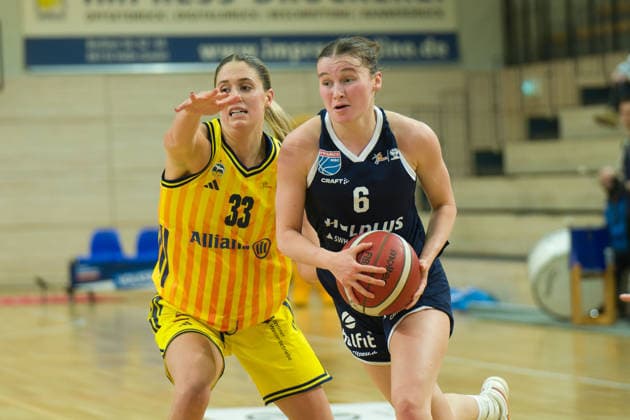 Emily Kiser Berlin, 33 , Nicole Brochlitz Lions, 6 , Syntainics MBC vs Alba Berlin, Basketball, Women, DBBL Cup Round of 16, Season 2025 26, 8 Matchday, 03 12 2025 Halle SWH Arena Sachsen Anhalt Germany