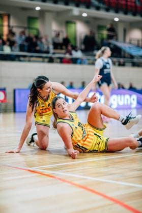 BB 1BL Women Syntainics MBC Lions Alba Berlin Emily Kiser Alba Berlin , Tessa Stammberger Alba Berlin during the 2025 2026 season in the DBBL Toyota Bundesliga Syntainics MBC Lions and Alba Berlin at the SWH Arena on December 3, 2025 in Halle Saale, Sachsen Anhalt, Germany