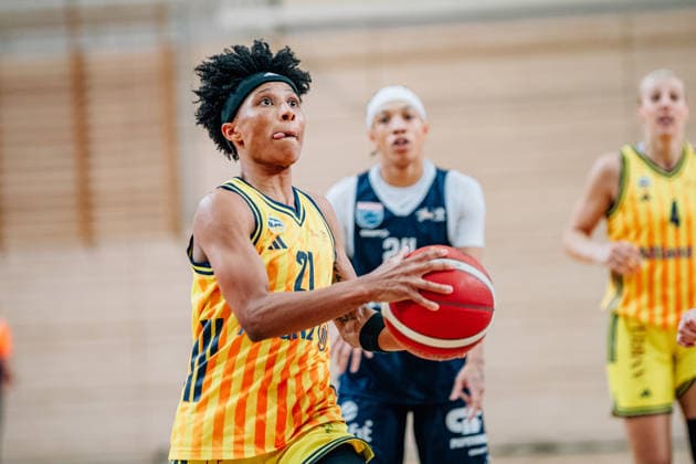 BB 1BL Women Syntainics MBC Lions Alba Berlin Deeshyra Thomas Alba Berlin during the 2025 2026 season in the DBBL Toyota Bundesliga Syntainics MBC Lions and Alba Berlin at the SWH Arena on December 3, 2025 in Halle Saale, Sachsen Anhalt, Germany
