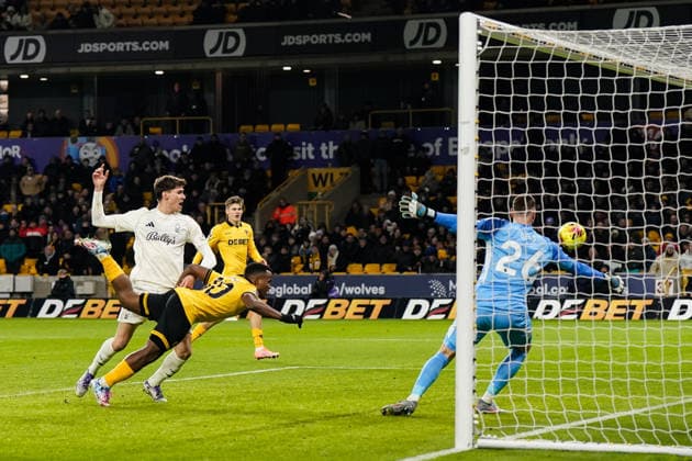 Wolverhampton, England, 3rd December 2025. Jhon Arias of Wolverhampton Wanderers misses a chance at goal during the Wolverhampton Wanderers vs Nottingham Forest Premier League match at Molineux, Wolverhampton. Picture credit should read: Andrew Yates Sportimage EDITORIAL USE ONLY. No use with unauthorised audio, video, data, fixture lists, club league logos or live services. Online in-match use limited to 120 images, no video emulation. No use in betting, games or single club league player publications. SPI_041_AY_WOL_vs_NFO SPI-4341-0041