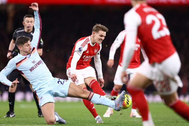 Arsenal gegen Brentford 03 Dezember 2025, London Premier League Fußball Arsenal gegen Brentford Martin Odegaard von Arsenal Foto Jacques Feeney Abseits London UK  Copyright: xJacquesxFeeneyx xOffsidexOffside