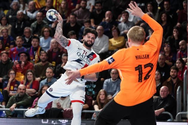 December 3, 2025, Barcelona, Barcelona, SPAIN: Elohim Prandi of Paris Saint-Germain in action during the EHF Champions League handball match played between FC Barcelona, Barca and Paris Saint-Germain at Palau Blaugrana on December 03, 2025 in Barcelona, Spain. Barcelona SPAIN - ZUMAa181 20251203_zaa_a181_161 Copyright: xJavierxBorregox